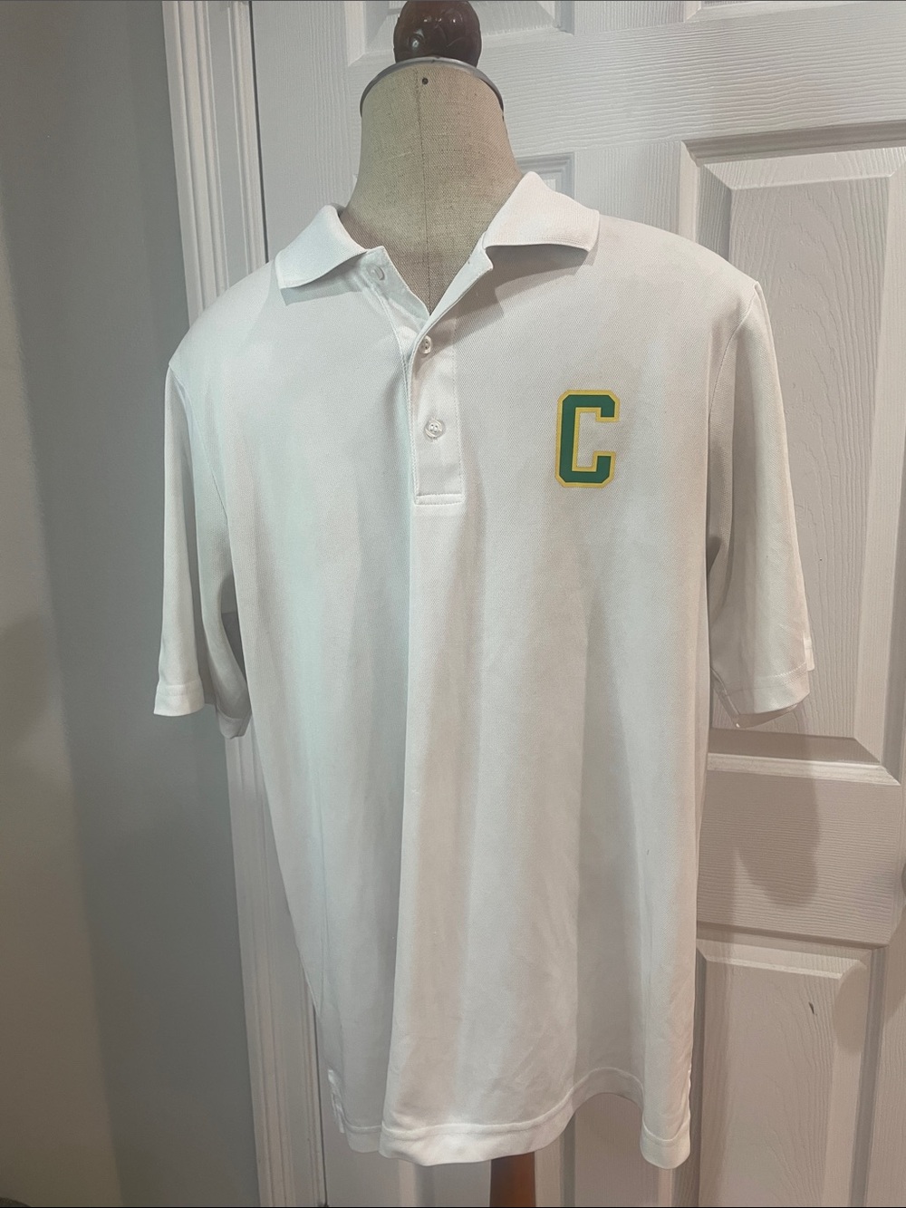 Core 365 White short sleeve Polo Shirt Green Yellow letter C men’s size L